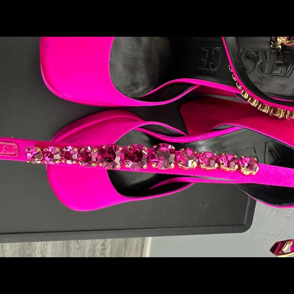 Versace heels - Picture 8 of 12